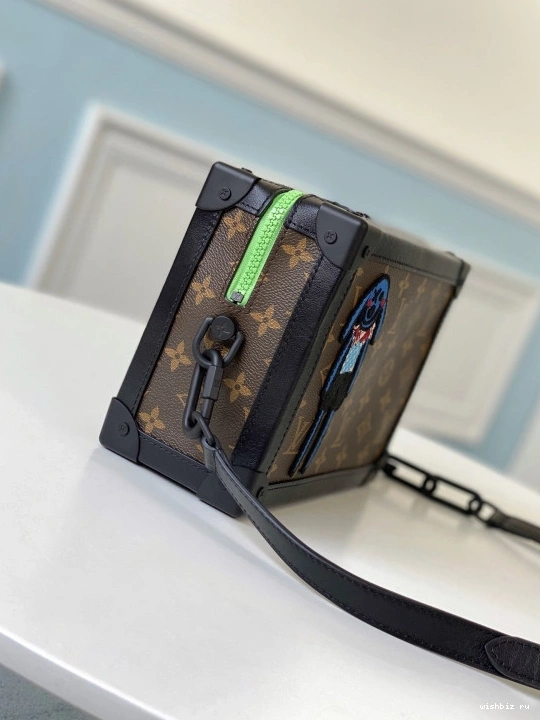 WIS TRUNK VUITTON LOUIS SOFT 0913
